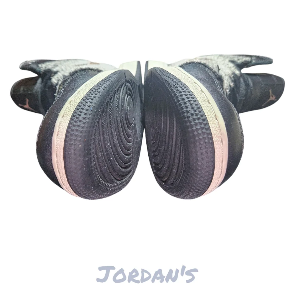 Air Jordan 1 Retro High GS 'Fleece' - Picture 10 of 14